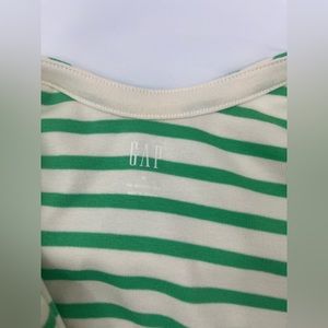 Gap green and white shirt